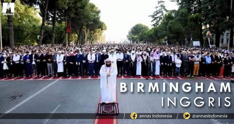 INGGRIS MENJADI SAKSI SHOLAT IDUL FITRI TERBESAR DI DARATAN EROPA