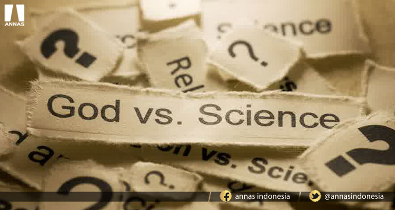 TUHAN DALAM TEORI